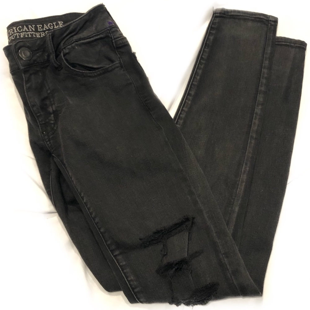 AEO Super Super Stretch Black Distressed Jeggings